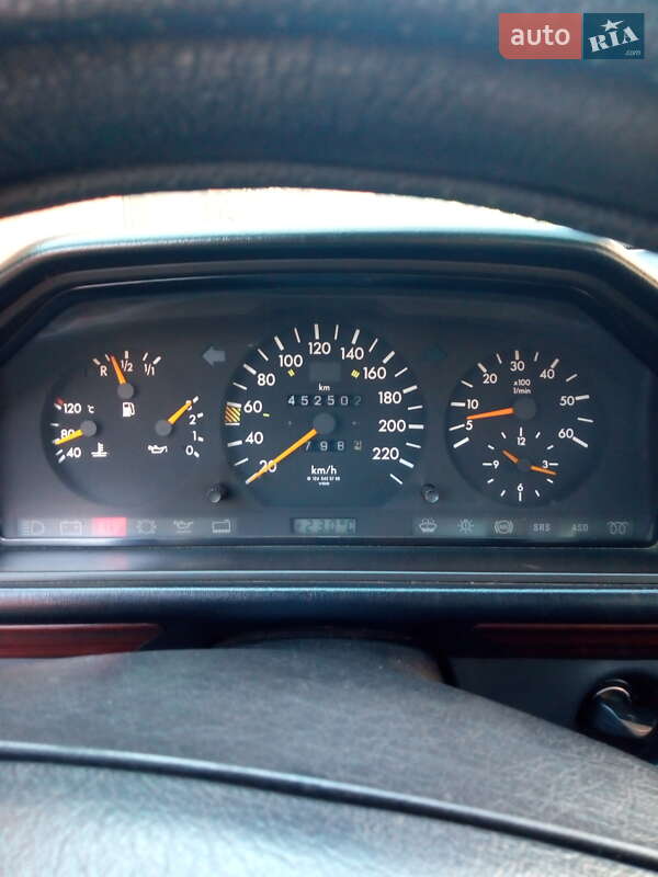 Седан Mercedes-Benz E-Class 1992 в Новой Водолаге