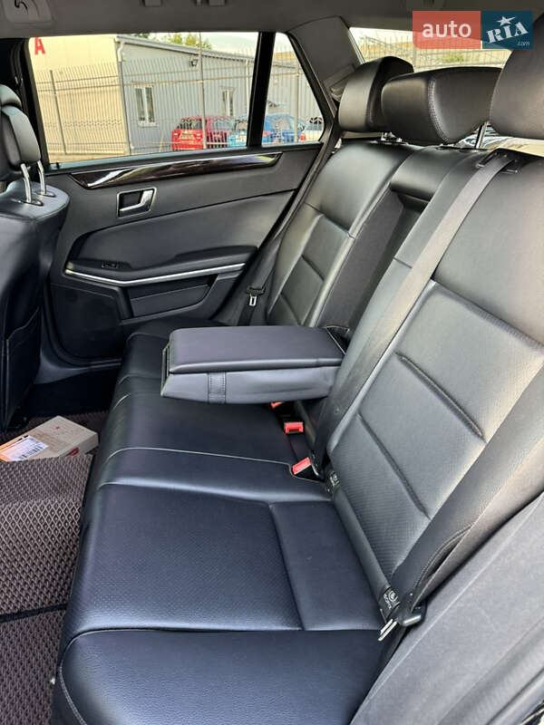 Універсал Mercedes-Benz E-Class 2012 в Києві