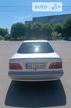 Mercedes-Benz E-Class 2001