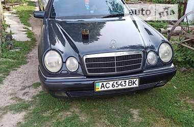 Седан Mercedes-Benz E-Class 1995 в Володимир-Волинському