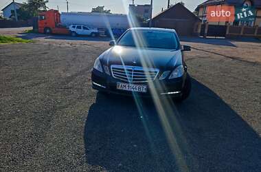 Mercedes-Benz E-Class 2011 Mercedes-Benz E-Class 2011