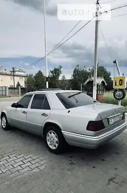 Mercedes-Benz E-Class 1993