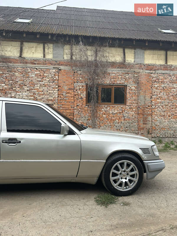 Седан Mercedes-Benz E-Class 1995 в Иршаве фото 10 Седан Mercedes-Benz E-Class 1995 в Иршаве