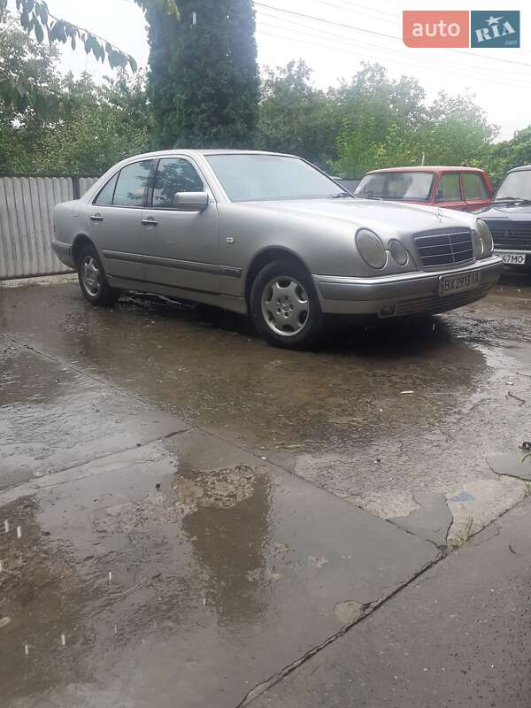 Седан Mercedes-Benz E-Class 1997 в Кам'янець-Подільському фото 2 Седан Mercedes-Benz E-Class 1997 в Кам'янець-Подільському