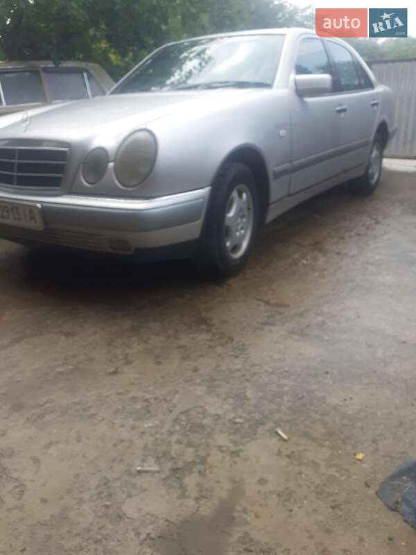 Седан Mercedes-Benz E-Class 1997 в Кам'янець-Подільському фото 3 Седан Mercedes-Benz E-Class 1997 в Кам'янець-Подільському