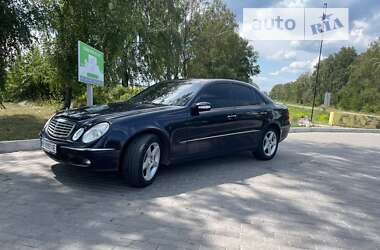 Седан Mercedes-Benz E-Class 2005 в Липовце