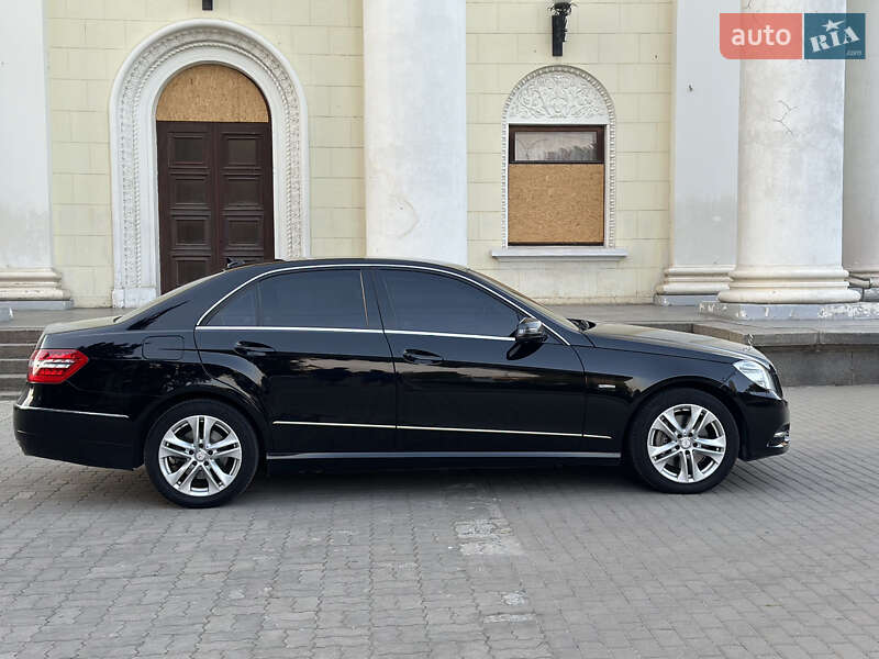 Седан Mercedes-Benz E-Class 2009 в Запоріжжі