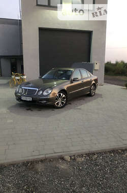 Седан Mercedes-Benz E-Class 2008 в Виноградові