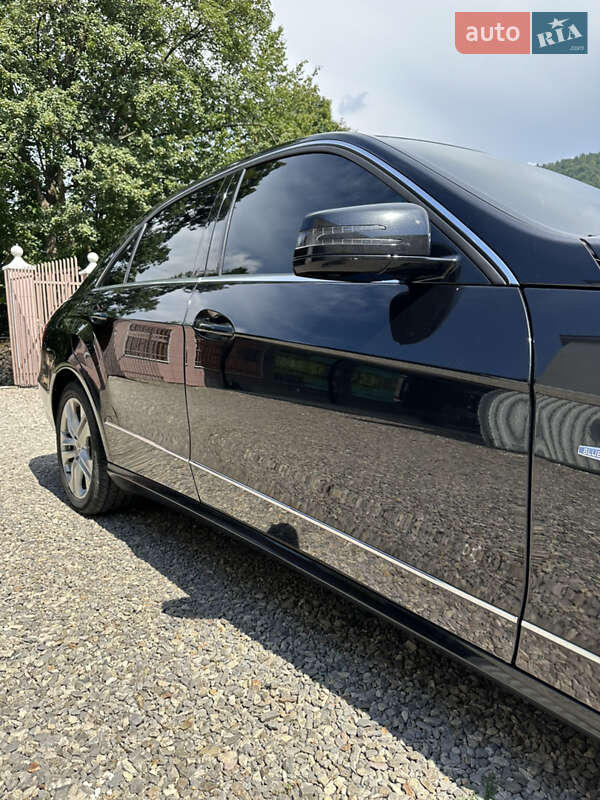 Седан Mercedes-Benz E-Class 2011 в Тячеві
