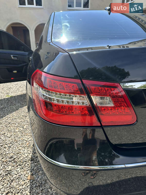 Седан Mercedes-Benz E-Class 2011 в Тячеві
