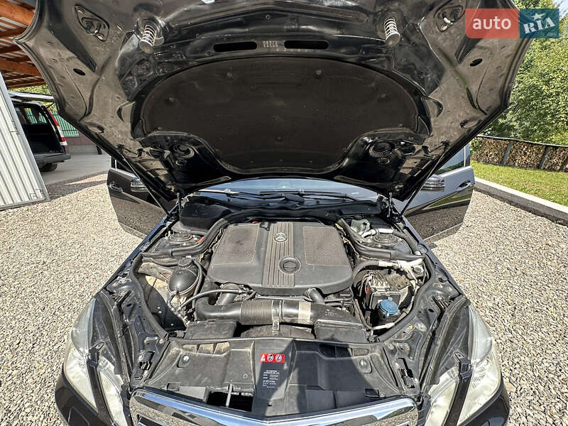 Седан Mercedes-Benz E-Class 2011 в Тячеві