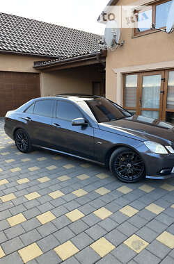 Mercedes-Benz E-Class 2009