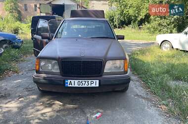 Седан Mercedes-Benz E-Class 1992 в 