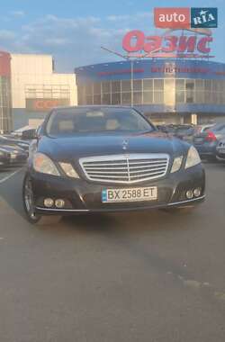 Седан Mercedes-Benz E-Class 2010 в Хмельницком