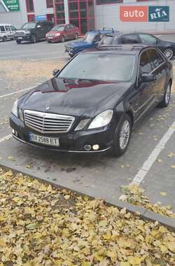 Седан Mercedes-Benz E-Class 2010 в Хмельницком