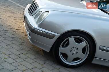 Седан Mercedes-Benz E-Class 2000 в 