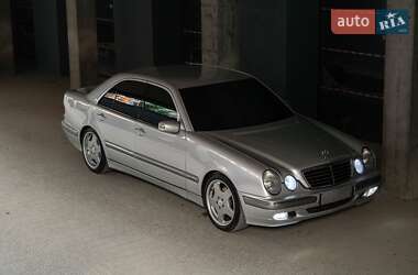 Седан Mercedes-Benz E-Class 2000 в 