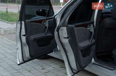 Седан Mercedes-Benz E-Class 2000 в 