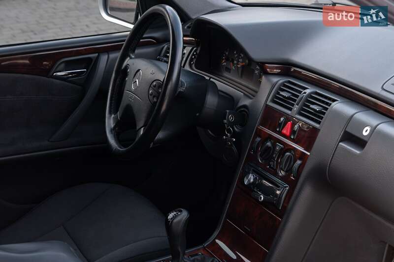 Седан Mercedes-Benz E-Class 2000 в Івано-Франківську фото 52 Седан Mercedes-Benz E-Class 2000 в Івано-Франківську