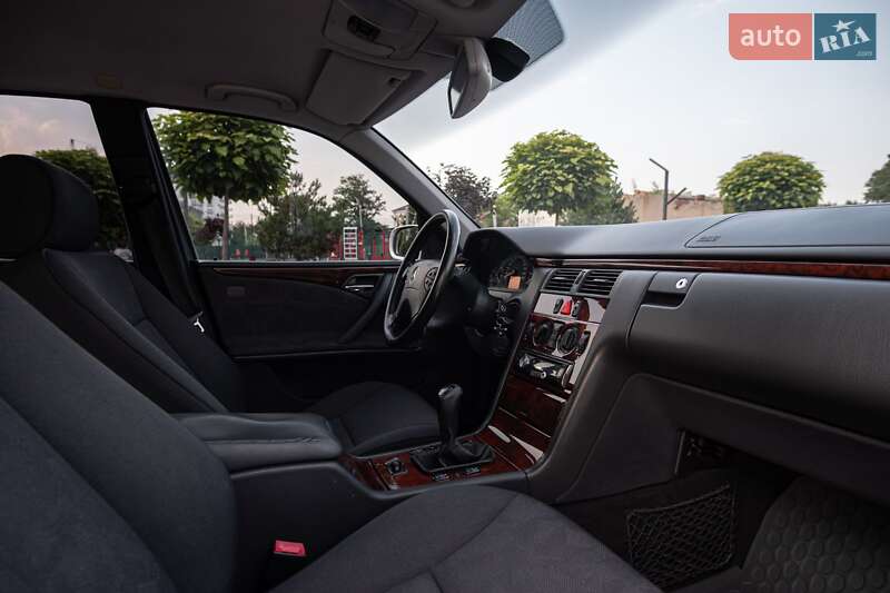 Седан Mercedes-Benz E-Class 2000 в Івано-Франківську фото 57 Седан Mercedes-Benz E-Class 2000 в Івано-Франківську