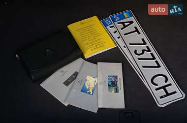 Седан Mercedes-Benz E-Class 2000 в 