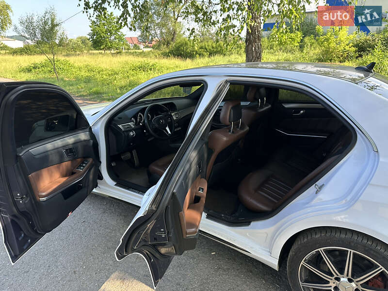 Седан Mercedes-Benz E-Class 2014 в Іршаві