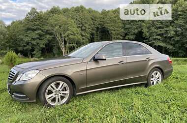 Mercedes-Benz E-Class 2011