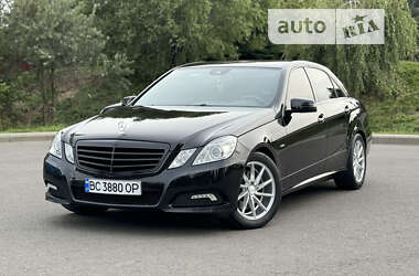 Седан Mercedes-Benz E-Class 2010 в Львові