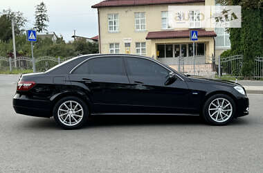 Седан Mercedes-Benz E-Class 2010 в Львові