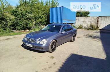 Седан Mercedes-Benz E-Class 2003 в Виннице