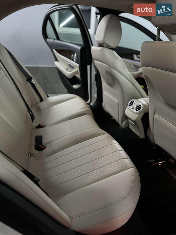 Седан Mercedes-Benz E-Class 2019 в Тернополі