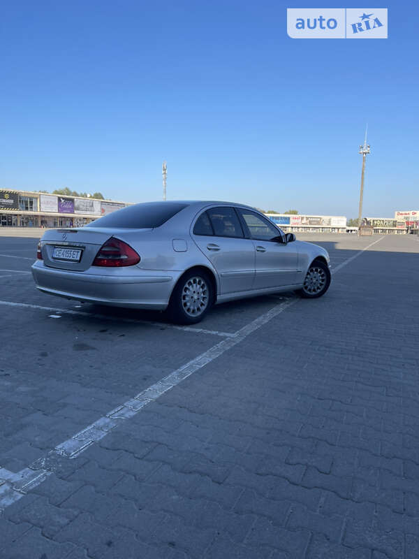 Седан Mercedes-Benz E-Class 2002 в Черновцах