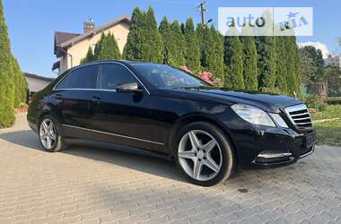 Седан Mercedes-Benz E-Class 2012 в Львові