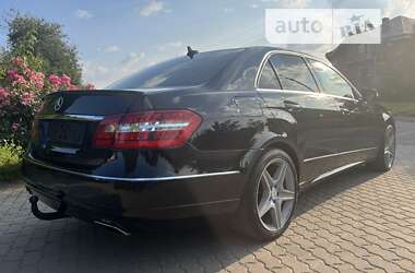 Седан Mercedes-Benz E-Class 2012 в Львові