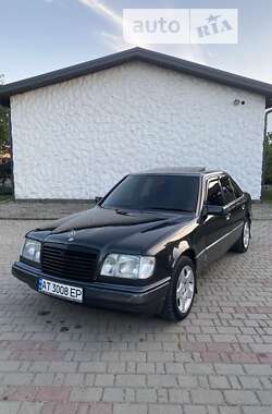 Седан Mercedes-Benz E-Class 1995 в Івано-Франківську