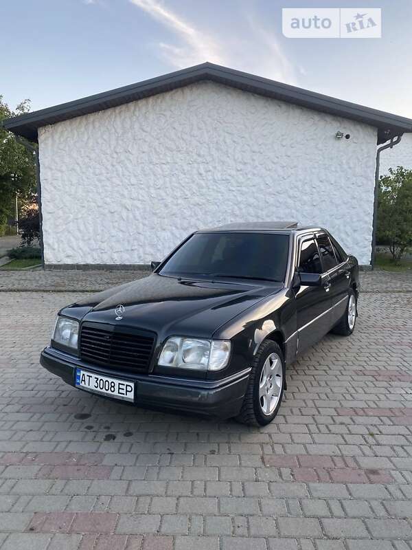 Седан Mercedes-Benz E-Class 1995 в Івано-Франківську