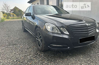 Седан Mercedes-Benz E-Class 2011 в Луцке