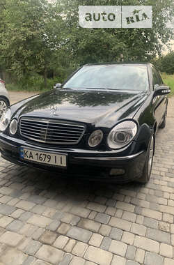 Седан Mercedes-Benz E-Class 2004 в Киеве