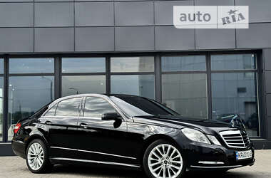 Седан Mercedes-Benz E-Class 2012 в Днепре