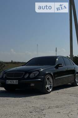 Седан Mercedes-Benz E-Class 2003 в Черновцах