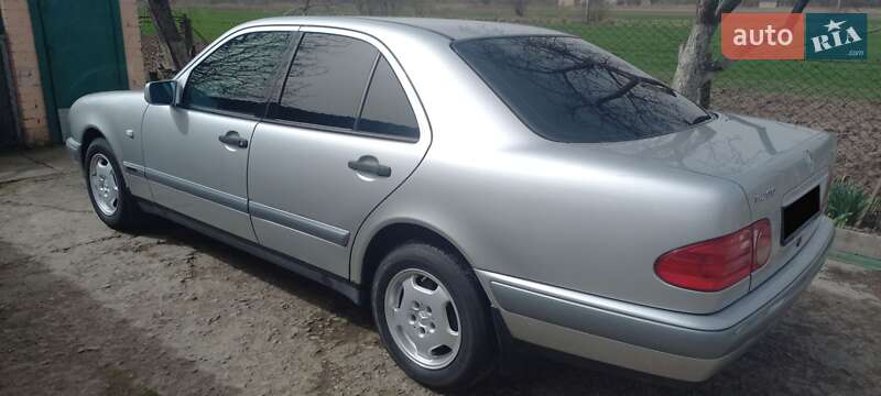 Седан Mercedes-Benz E-Class 1999 в Коломые фото 3 Седан Mercedes-Benz E-Class 1999 в Коломые