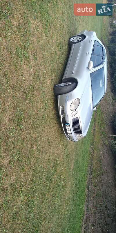 Седан Mercedes-Benz E-Class 2002 в Чернівцях