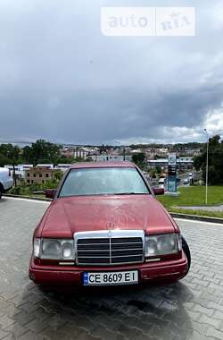 Седан Mercedes-Benz E-Class 1986 в Черновцах