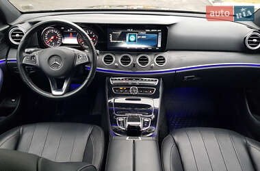 Седан Mercedes-Benz E-Class 2016 в 