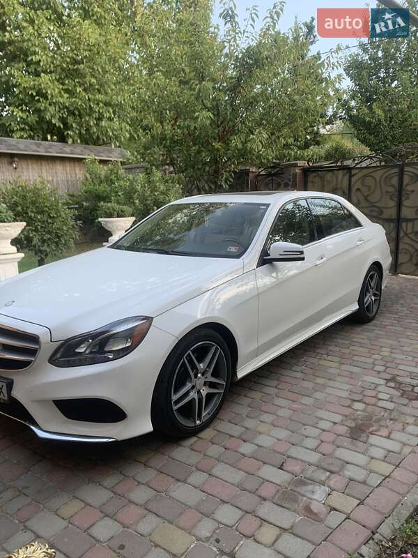 Седан Mercedes-Benz E-Class 2014 в Ужгороді