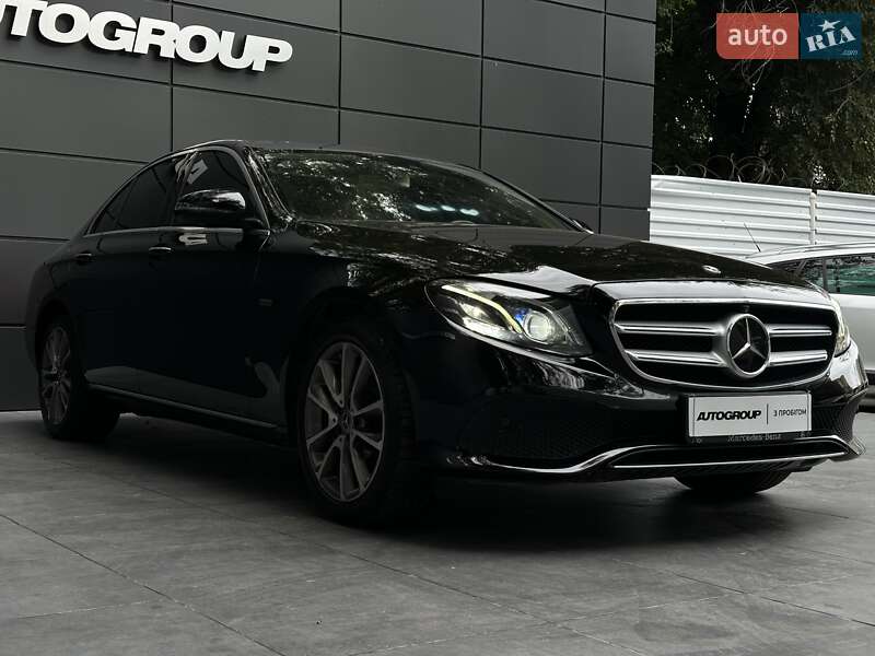 Седан Mercedes-Benz E-Class 2018 в 