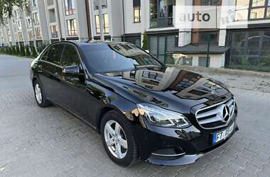 Седан Mercedes-Benz E-Class 2014 в Чернівцях