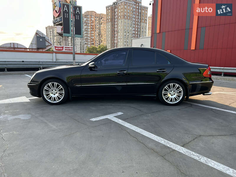 Седан Mercedes-Benz E-Class 2007 в Киеве