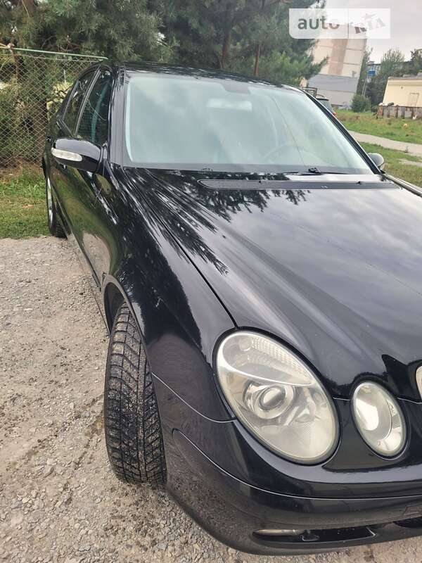 Седан Mercedes-Benz E-Class 2003 в Борщеве