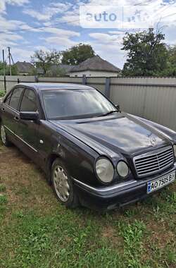 Седан Mercedes-Benz E-Class 1998 в Белках